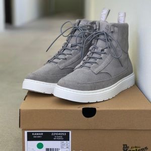 SOLD 🚫 Dr. Martens Kamar Gray